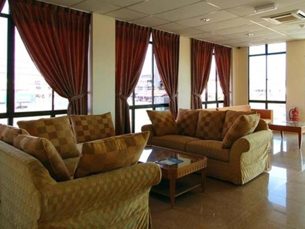 Aristo Hotel @ Putatan Kota Kinabalu Eksteriør bilde
