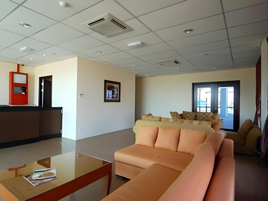 Aristo Hotel @ Putatan Kota Kinabalu Eksteriør bilde