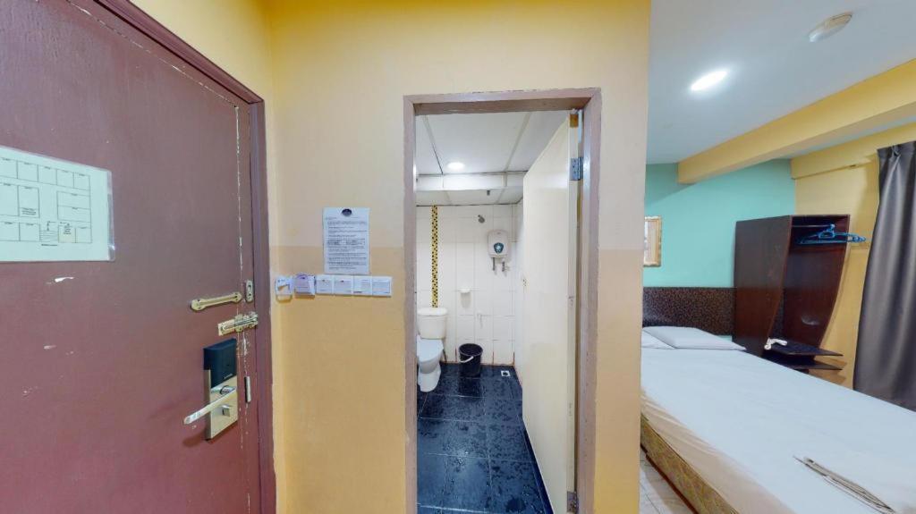 Aristo Hotel @ Putatan Kota Kinabalu Eksteriør bilde